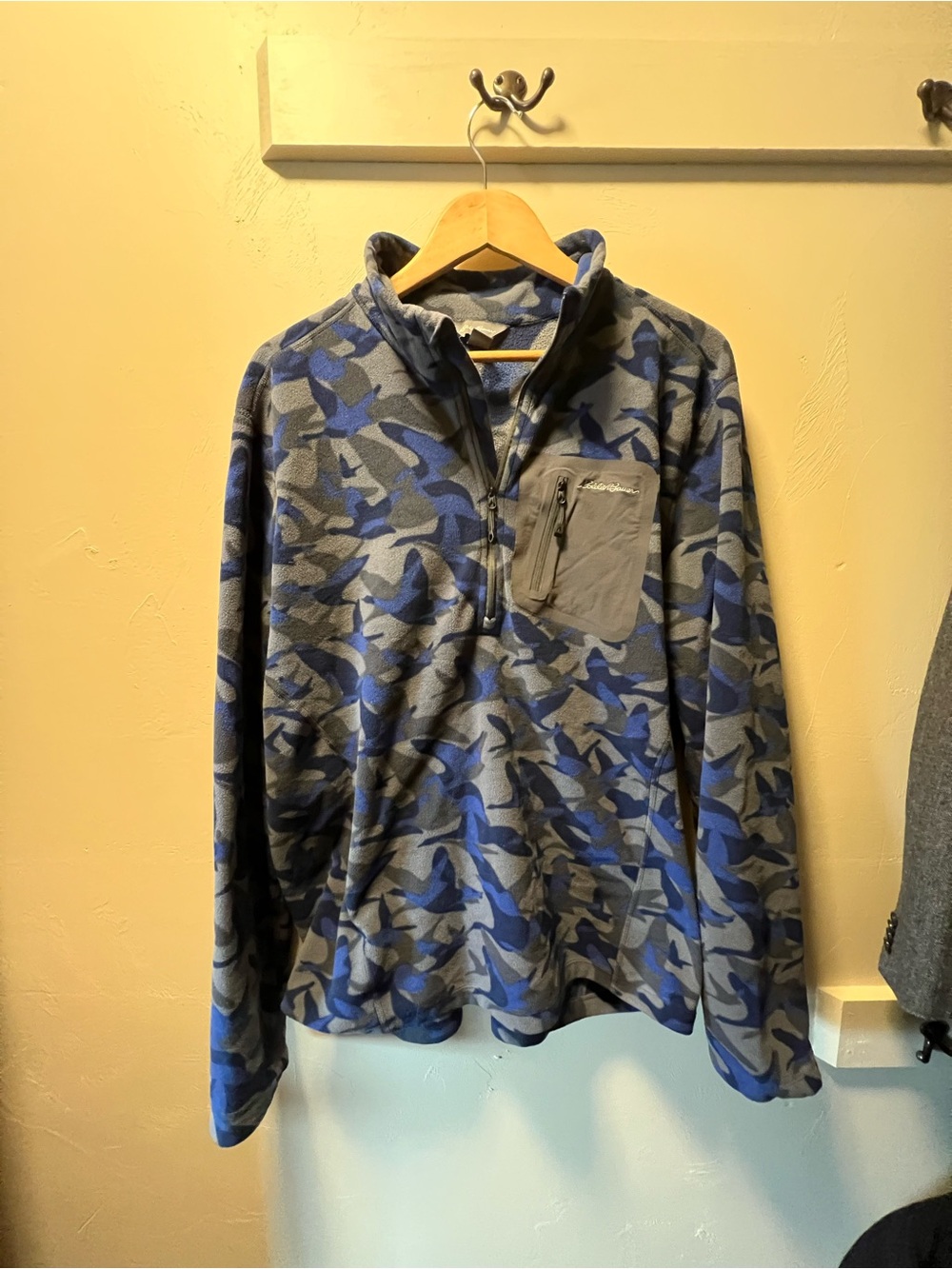 Eddie Bauer Blue and Gray Pattern Fleece Pullover
